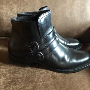 Born “Pirlo” black ankle Boots 9.5
